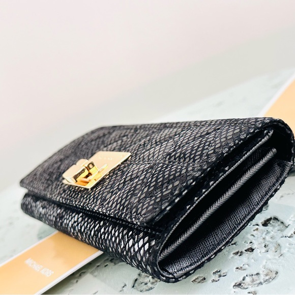 NWT Michael Kors Quilted Leather Carryall/Wallet Black Gold Vivianne Glitter - Picture 4 of 12